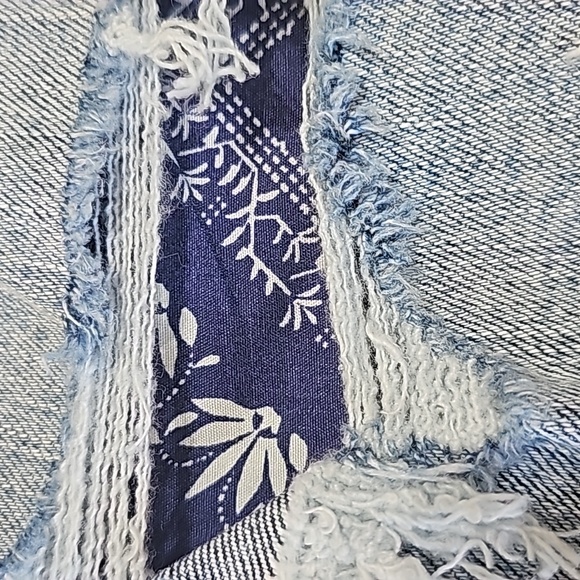 NWT Old Navy High Rise 2.5" Inseam Jean Shorts size 8 - Picture 7 of 9